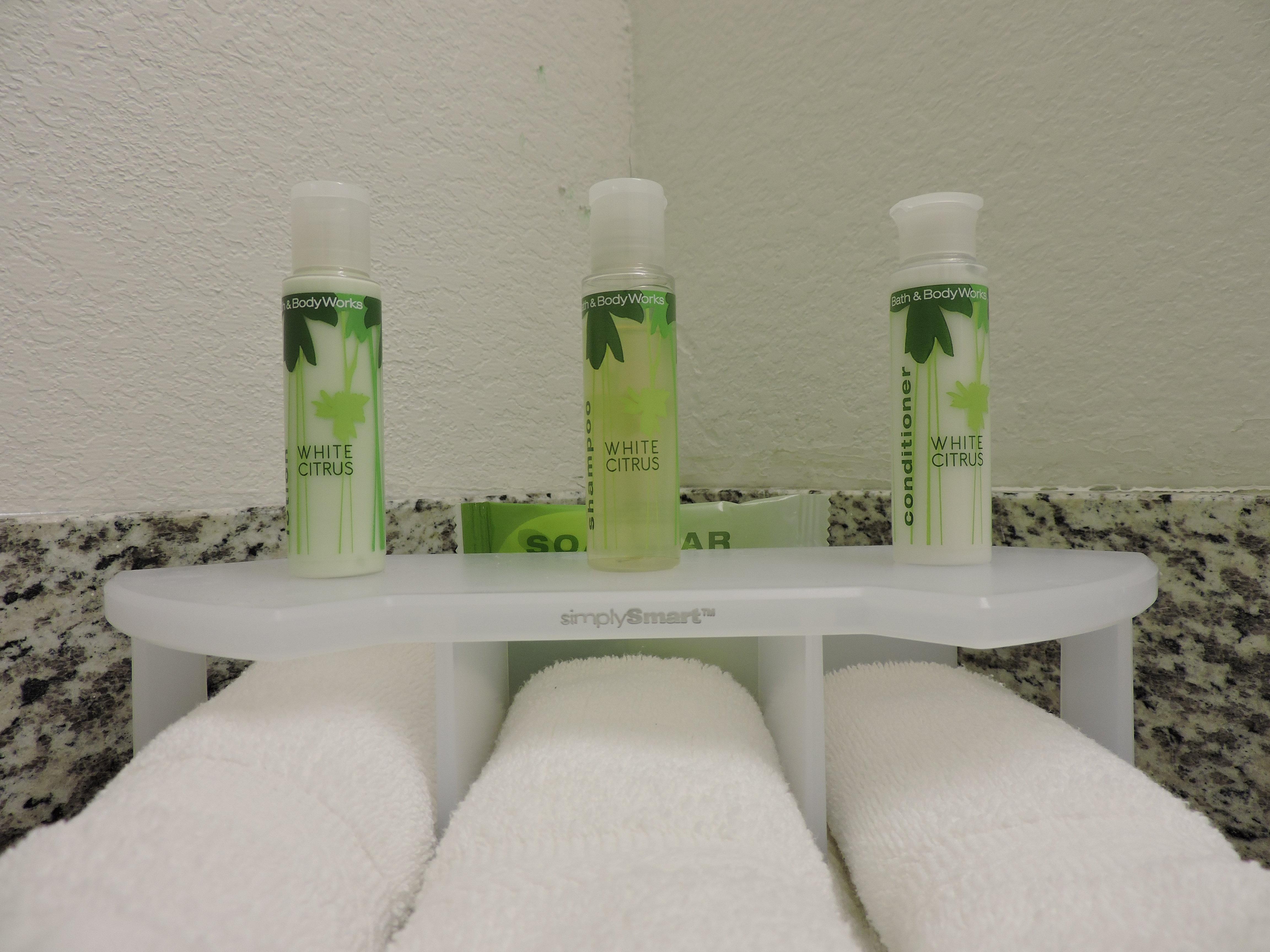 Holiday Inn Express And Suites Montgomery By Ihg Bagian luar foto